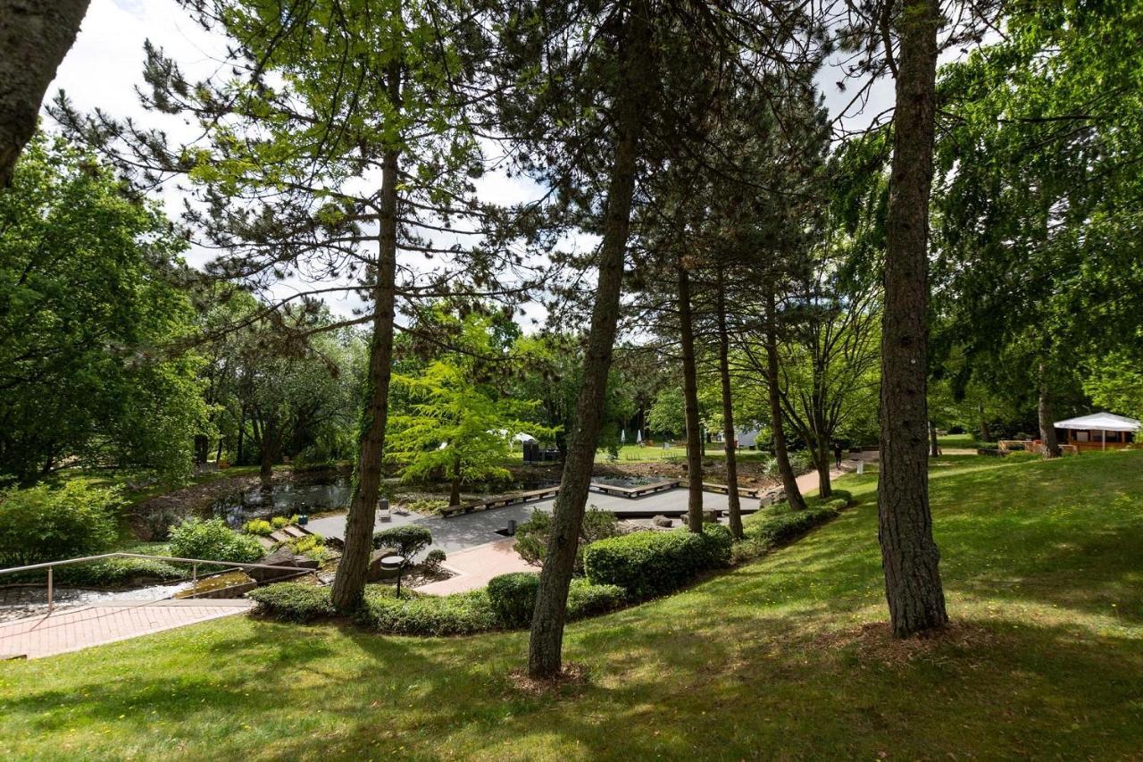 Bold Campus Hotel Konigstein im Taunus Bagian luar foto